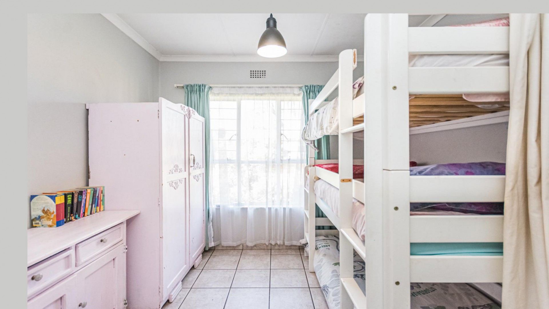 Bed Room 2 of property in Hennopspark