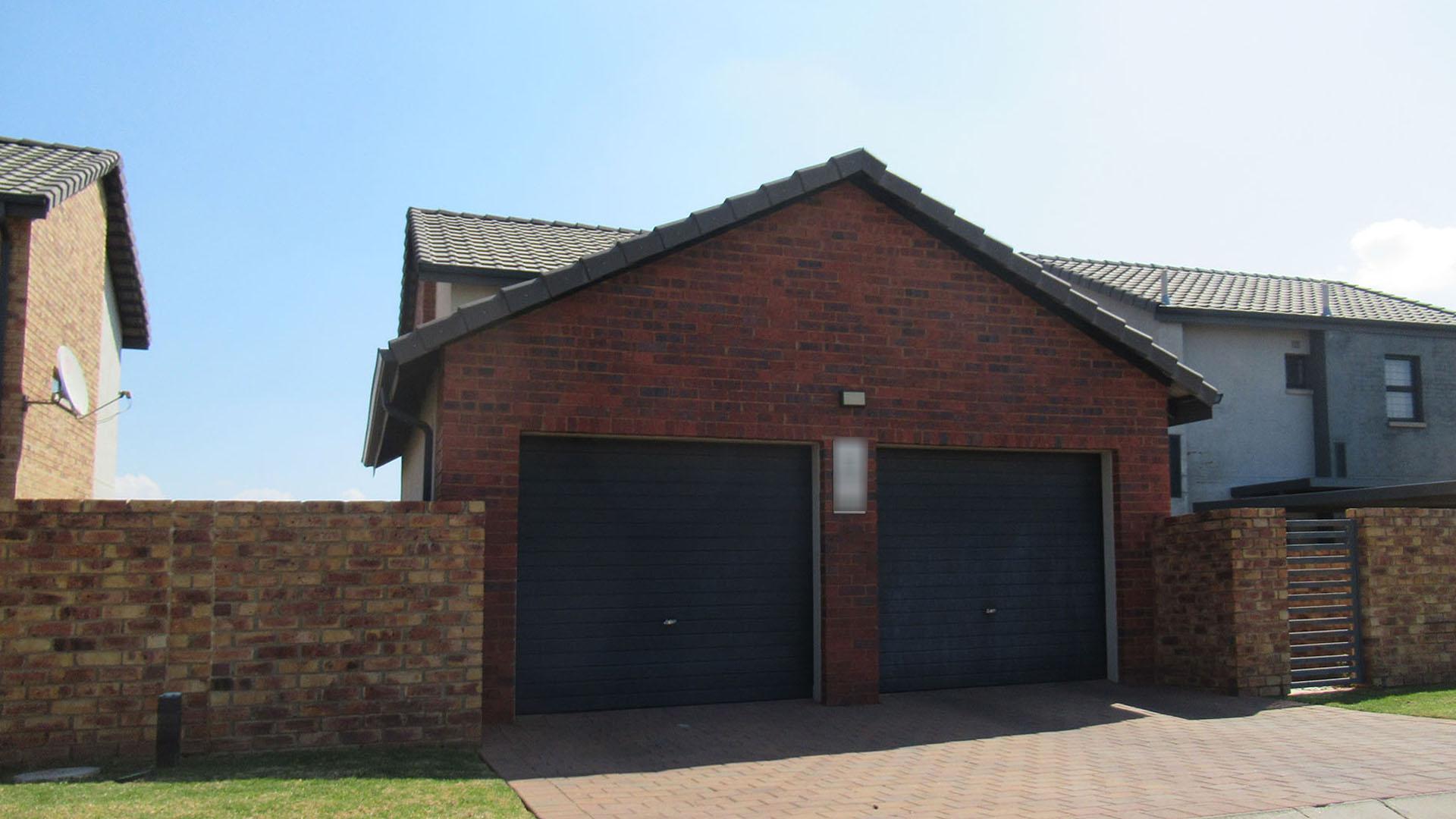 Front View of property in Cosmo City