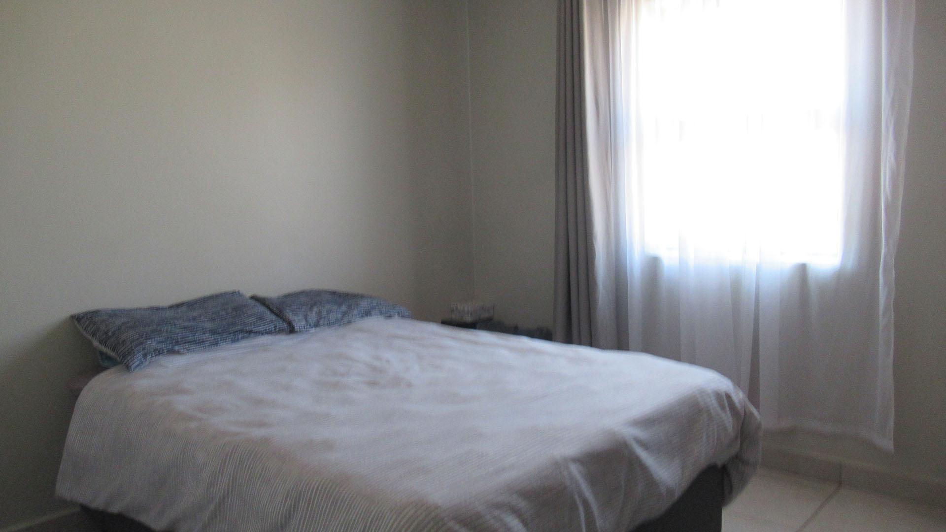 Bed Room 2 - 8 square meters of property in Cosmo City