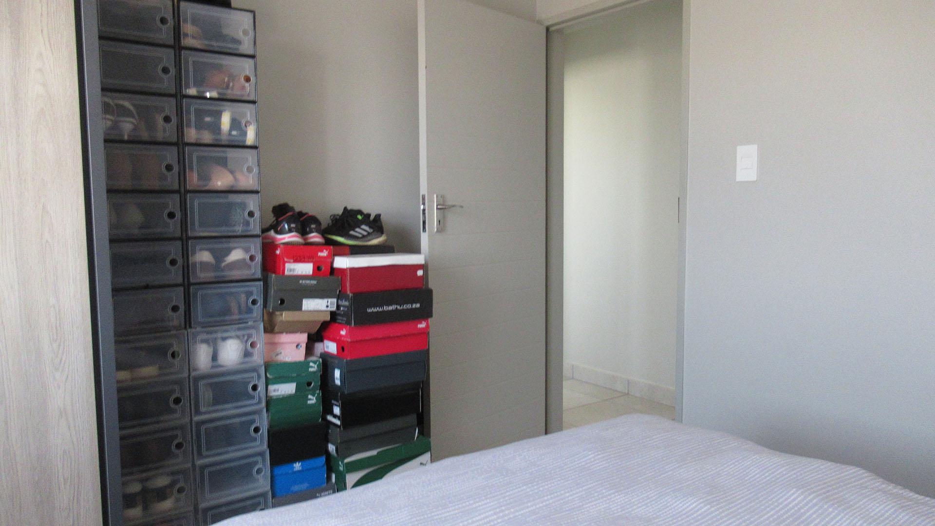 Bed Room 2 - 8 square meters of property in Cosmo City