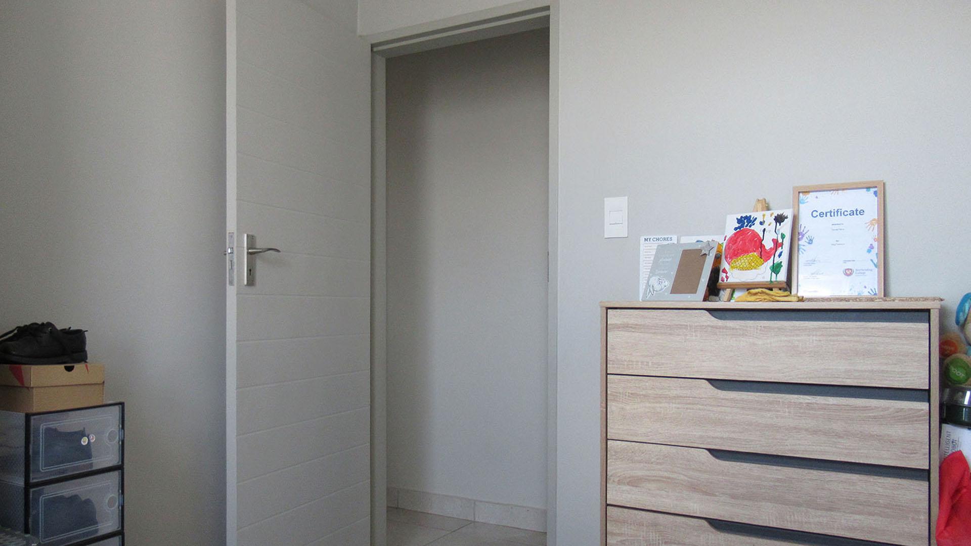 Bed Room 1 - 10 square meters of property in Cosmo City