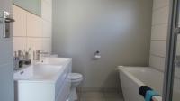 Main Bathroom - 7 square meters of property in Cosmo City