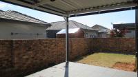 Patio - 8 square meters of property in Cosmo City