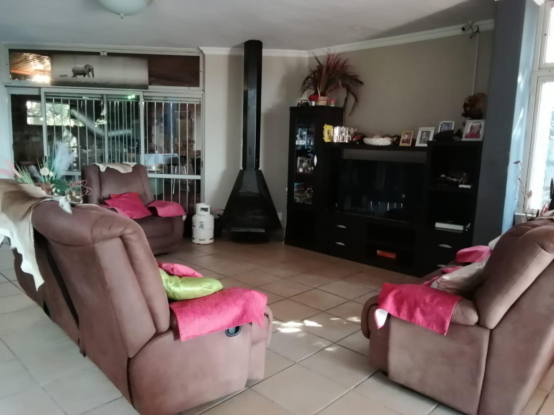  of property in Die Wilgers