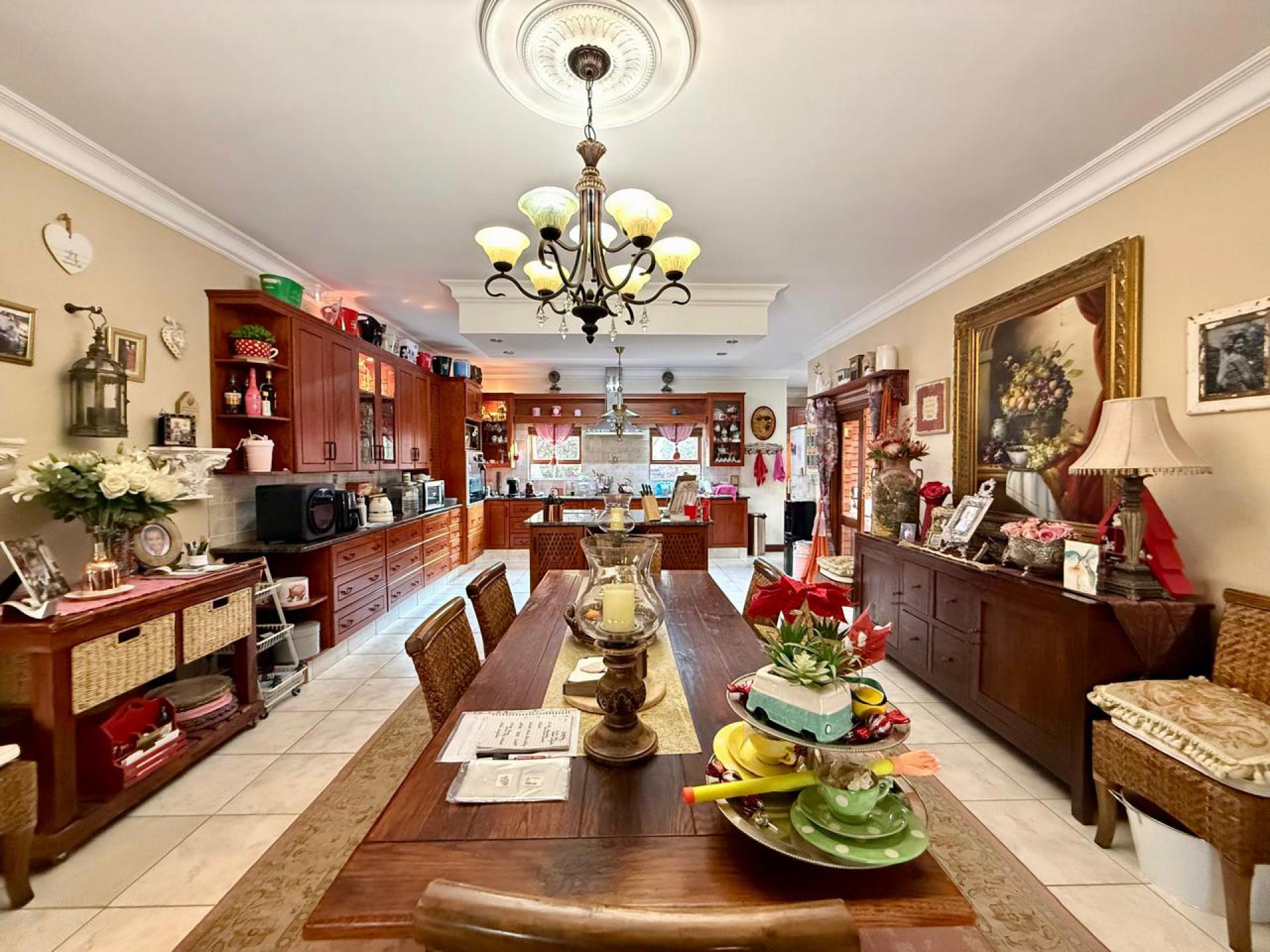  of property in Zwavelpoort