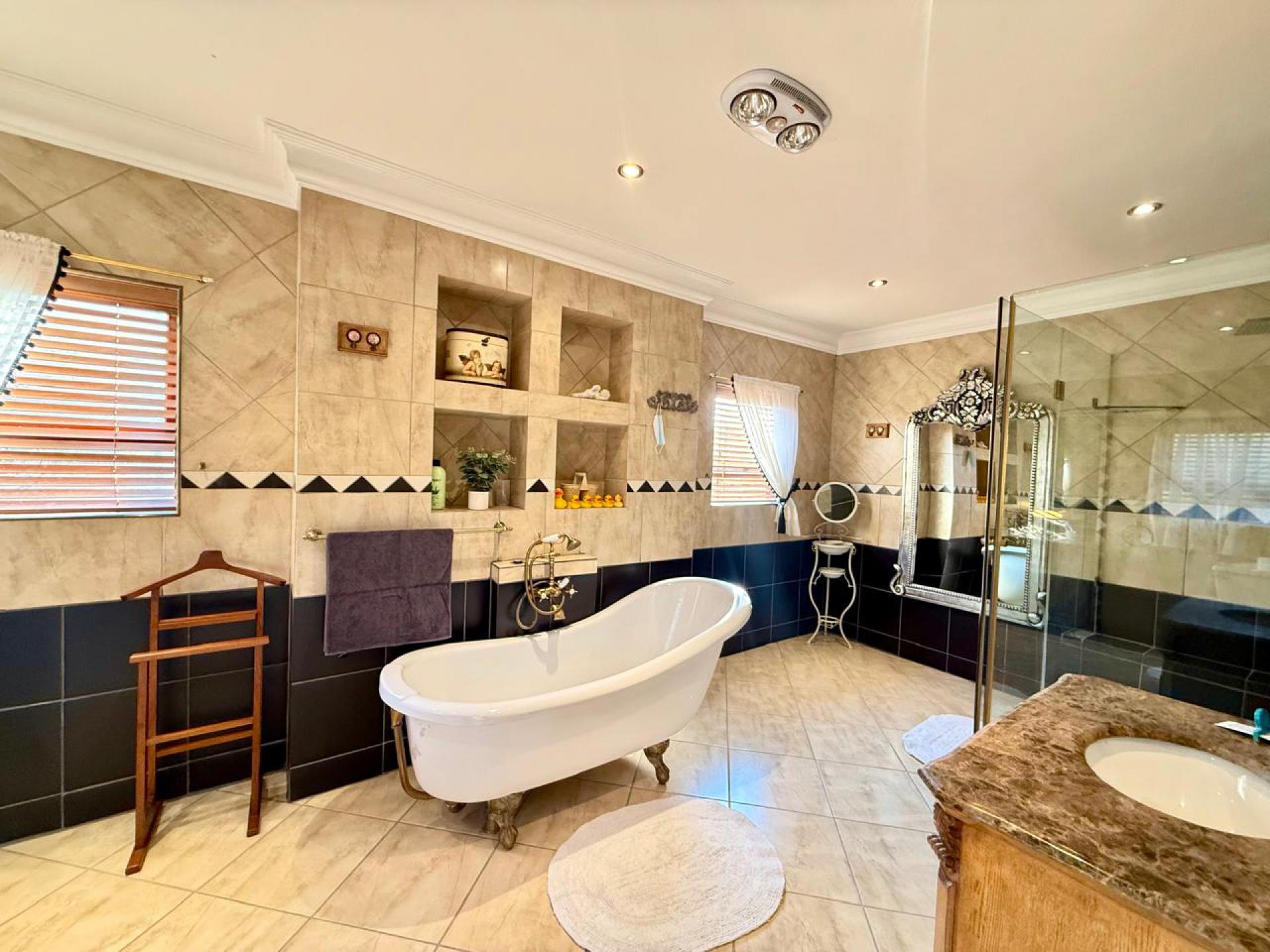  of property in Zwavelpoort