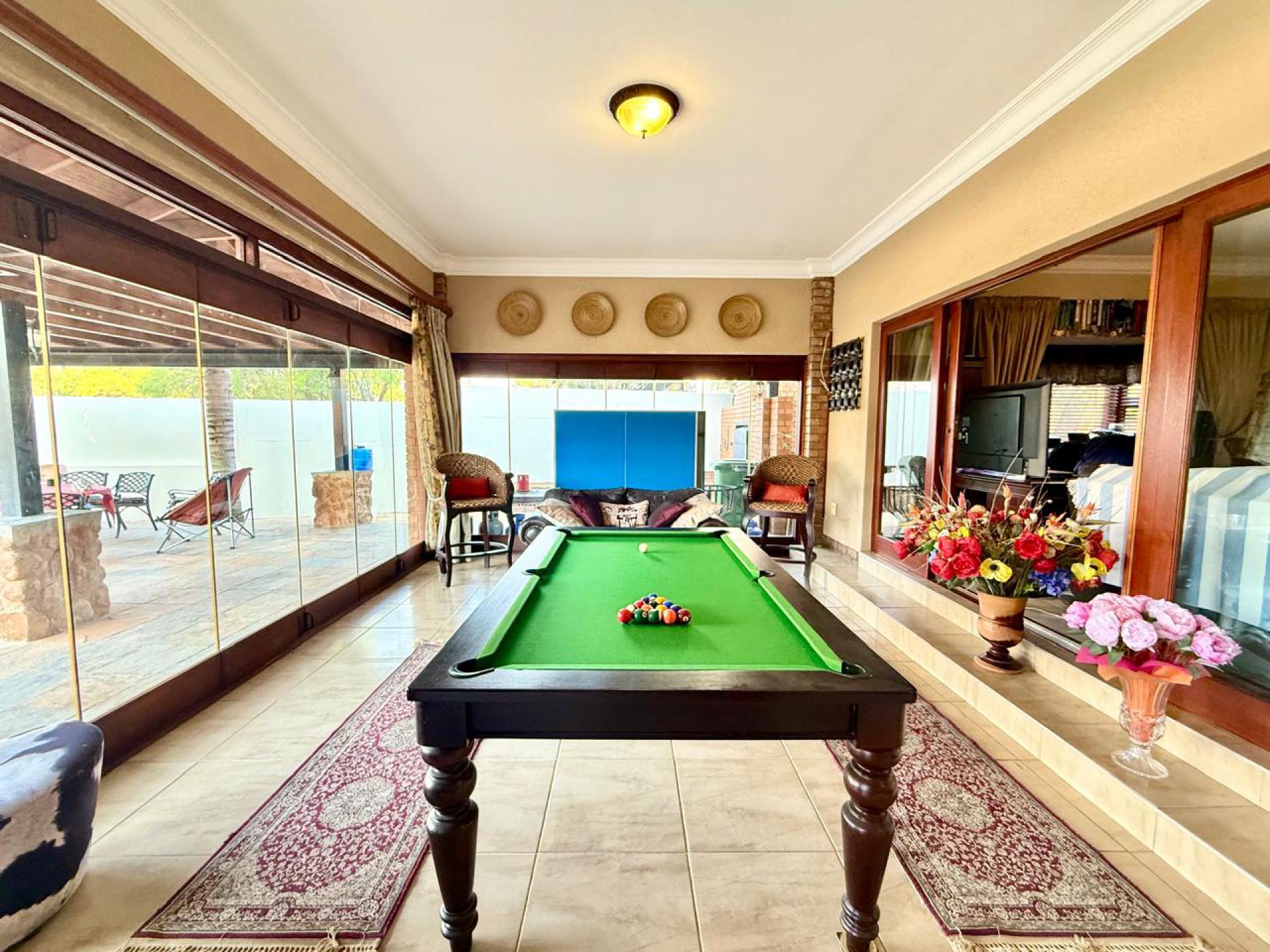  of property in Zwavelpoort