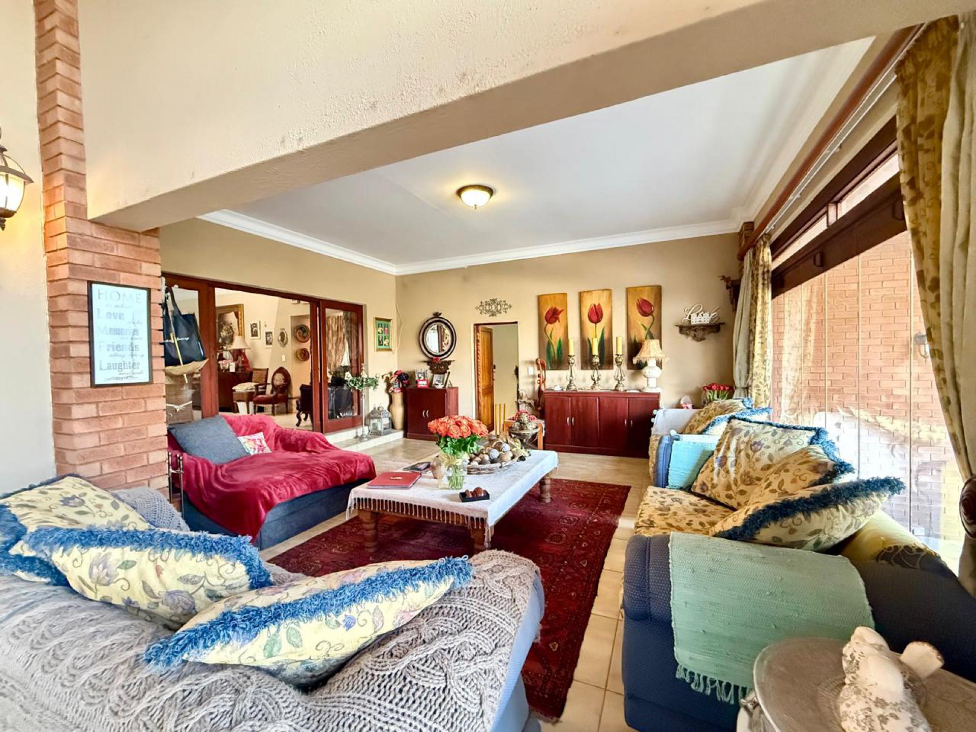  of property in Zwavelpoort