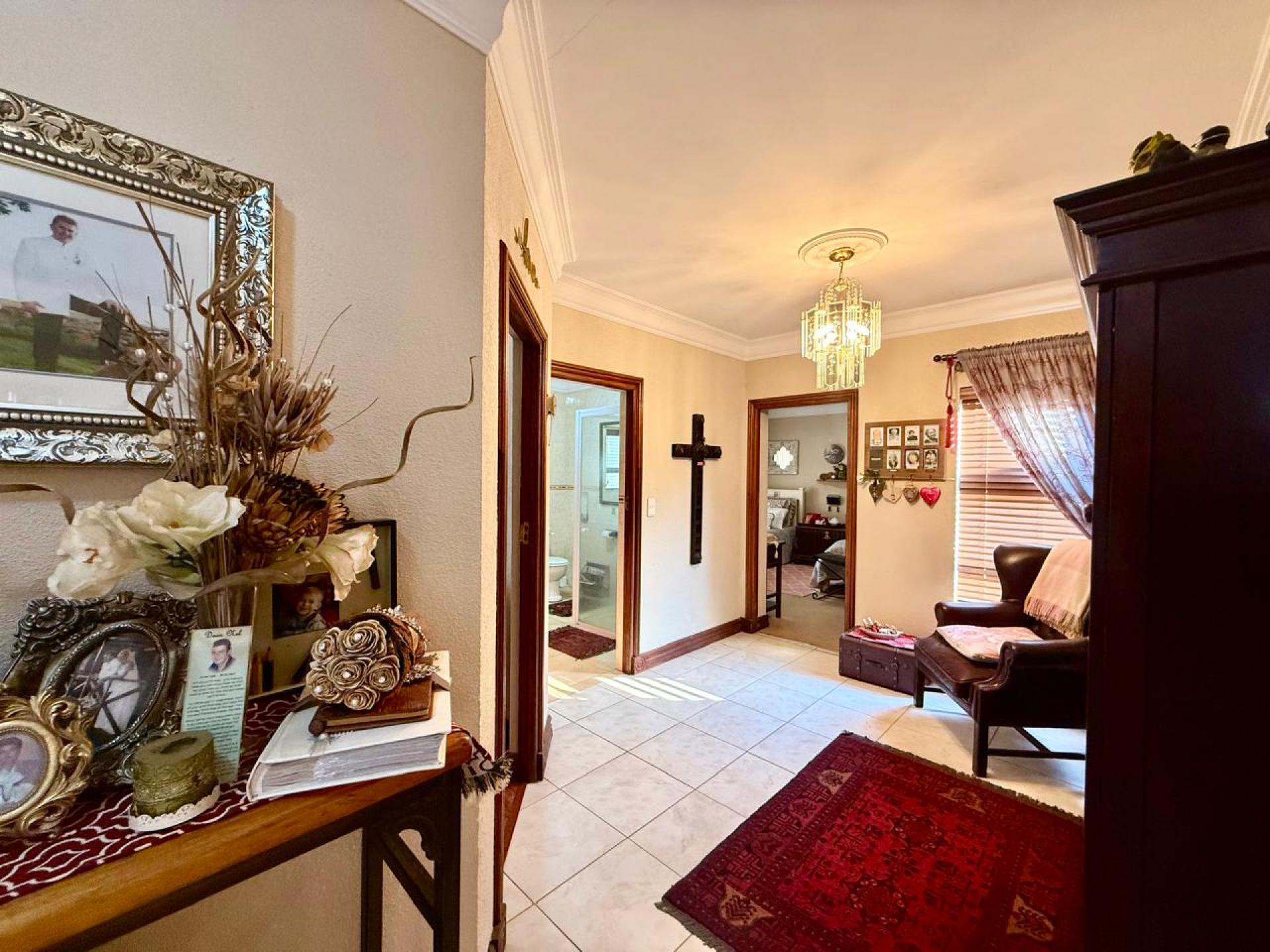  of property in Zwavelpoort