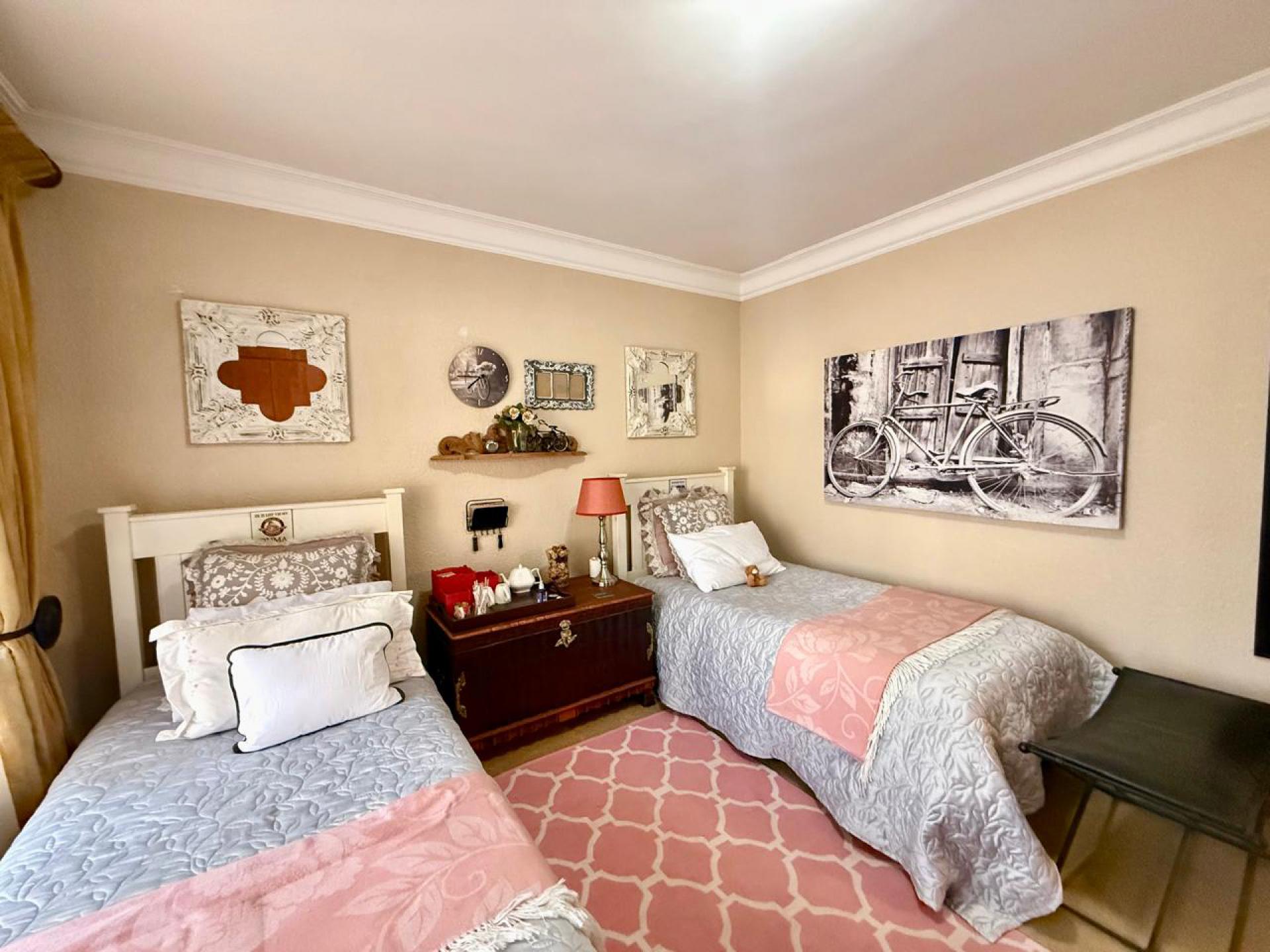  of property in Zwavelpoort