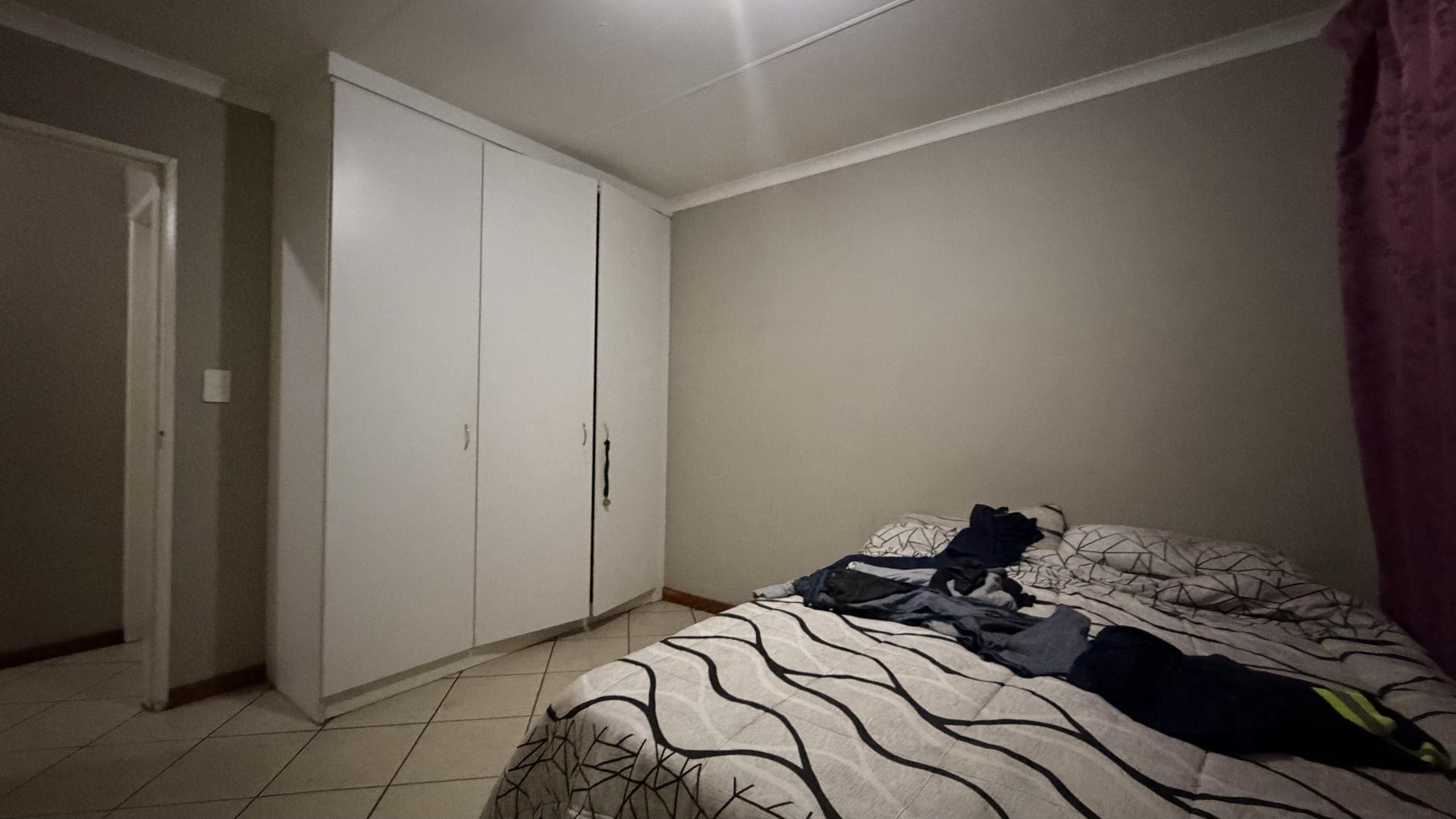 Bed Room 1 of property in Clewer