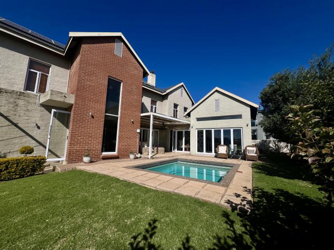 4 Bedroom House for Sale For Sale in The Hills - MR719379
