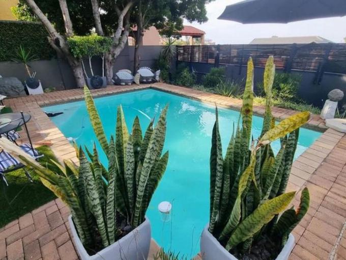4 Bedroom House for Sale For Sale in Boschdal - MR719391