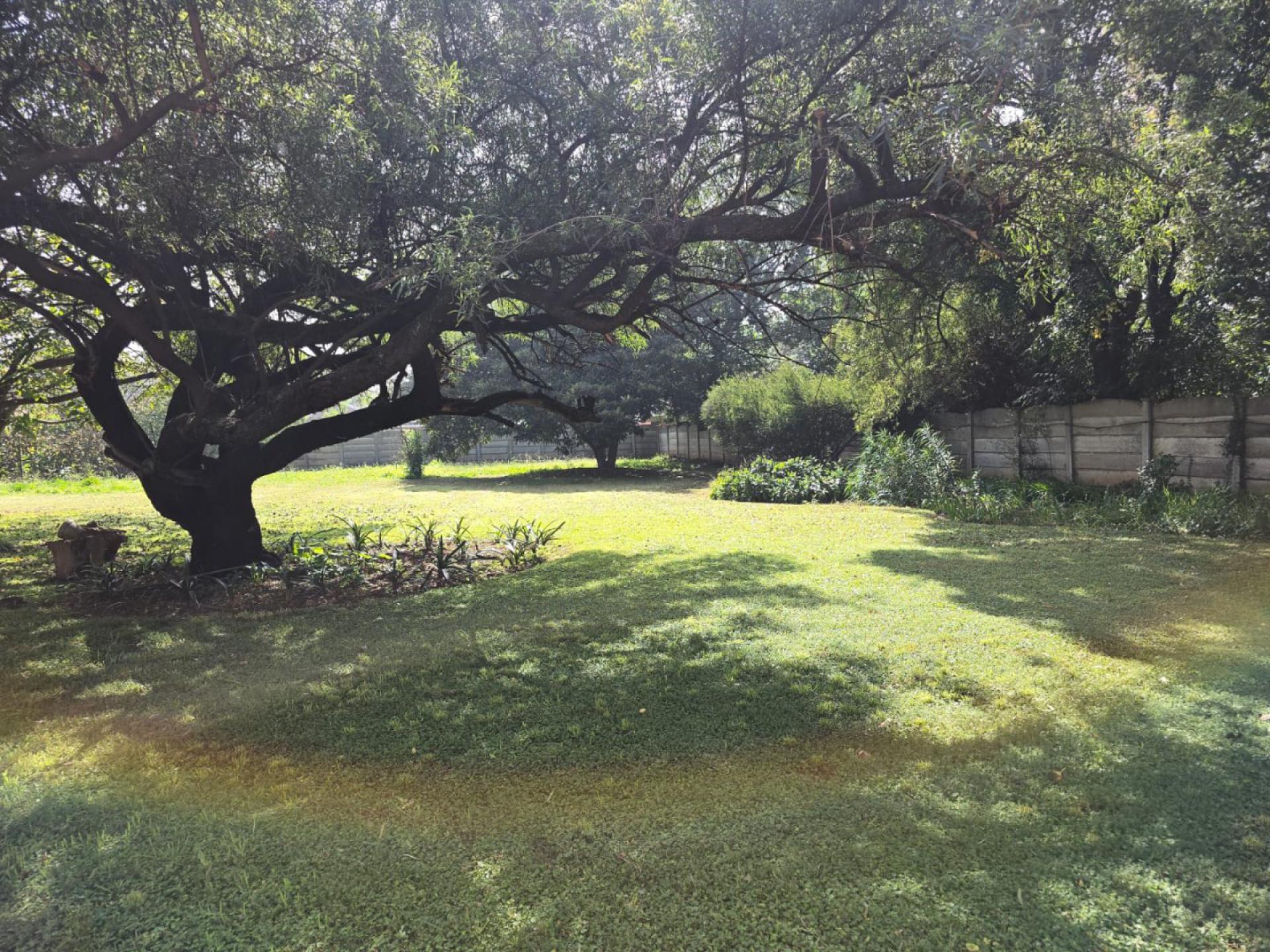  of property in Arcon Park