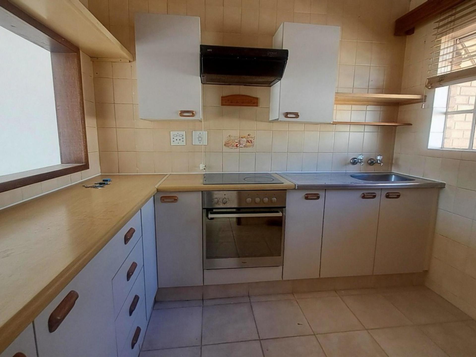  of property in Wilropark