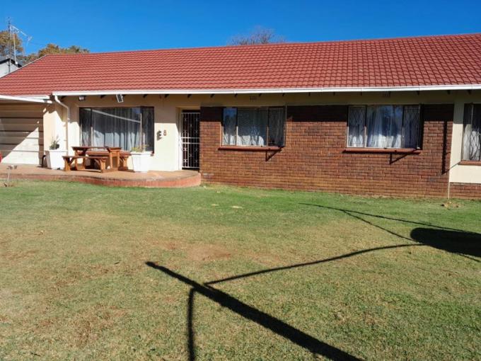 3 Bedroom House for Sale For Sale in Brackendowns - MR719436