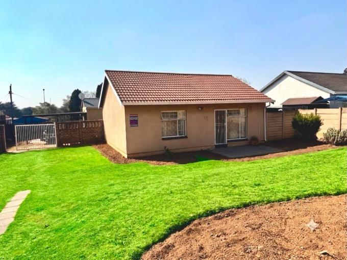 4 Bedroom House for Sale For Sale in Moffat View - MR719442