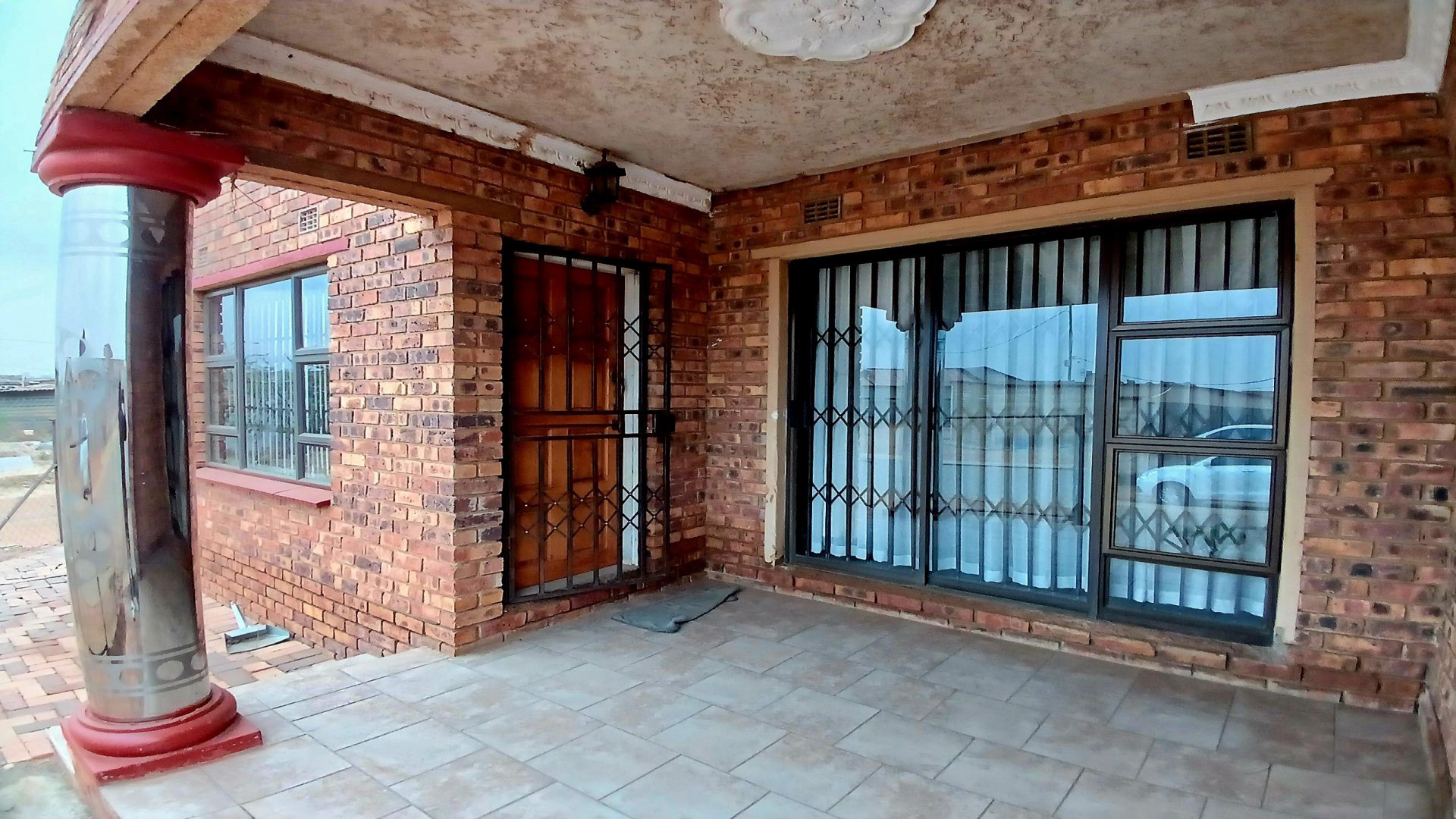 Patio of property in Tsakane