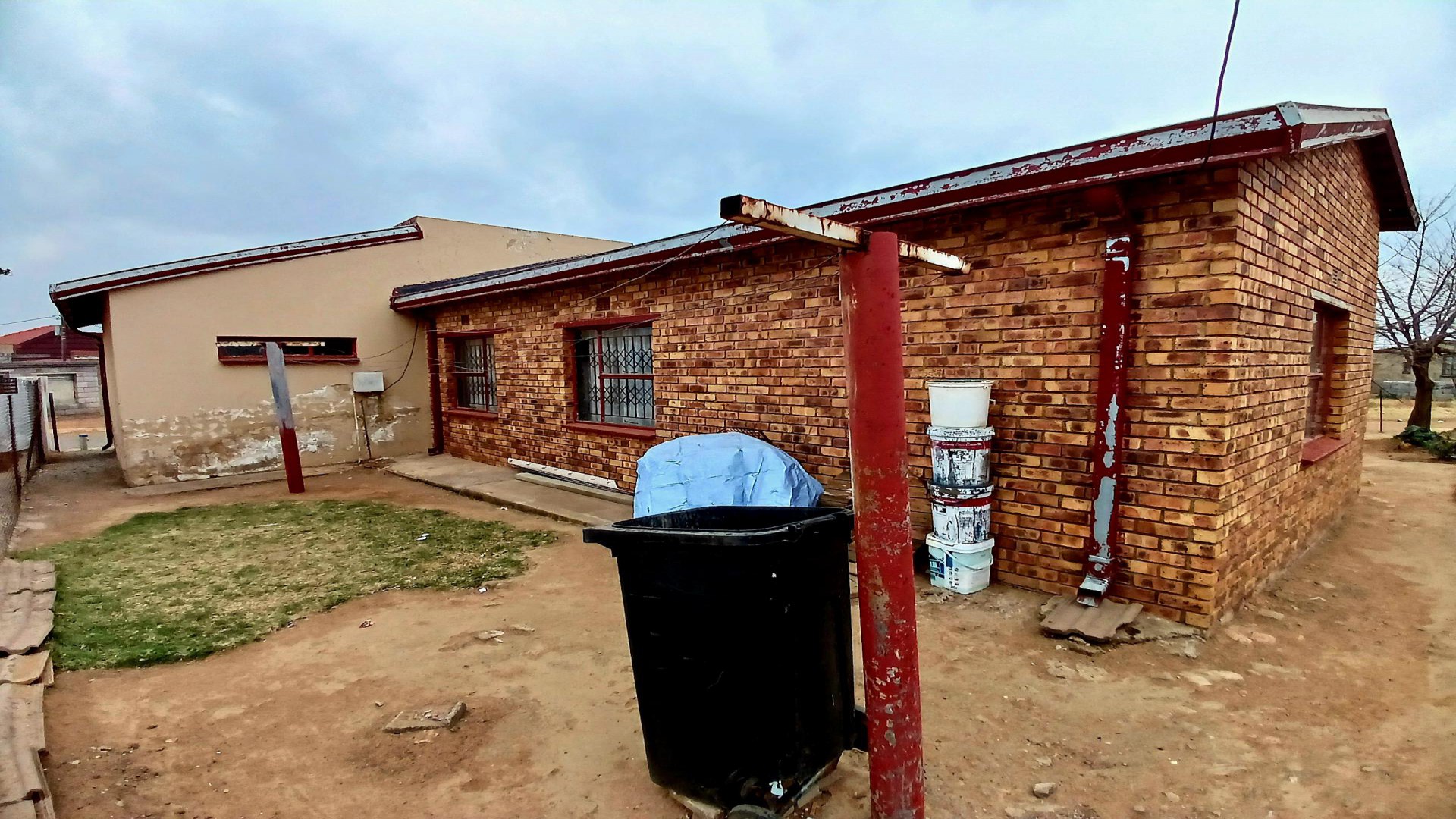 Backyard of property in Tsakane
