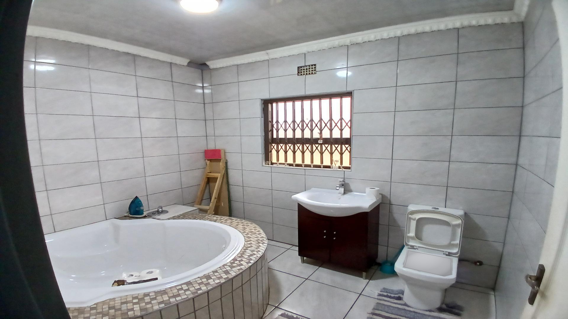 Bathroom 1 of property in Tsakane