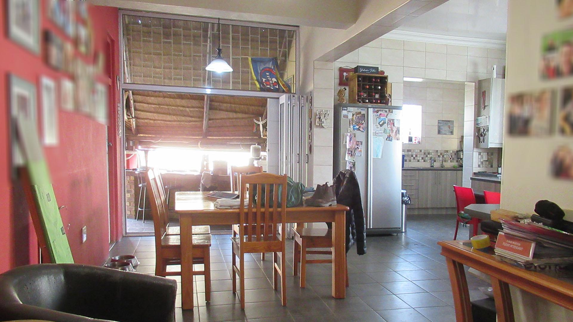 Dining Room - 19 square meters of property in Brakpan
