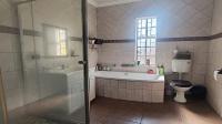 Bathroom 1 of property in Brakpan