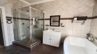 Bathroom 1 of property in Brakpan