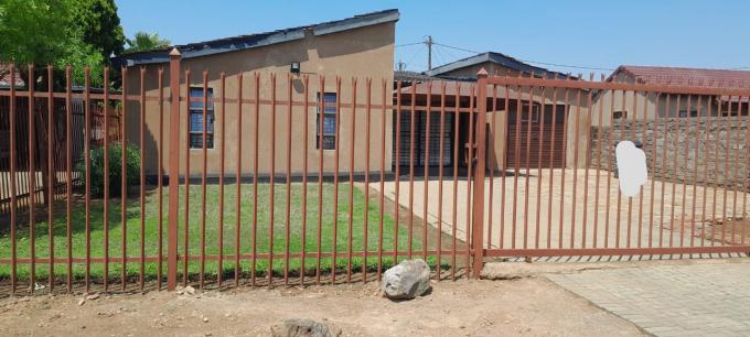 2 Bedroom House for Sale For Sale in Ga-Rankuwa - MR719470