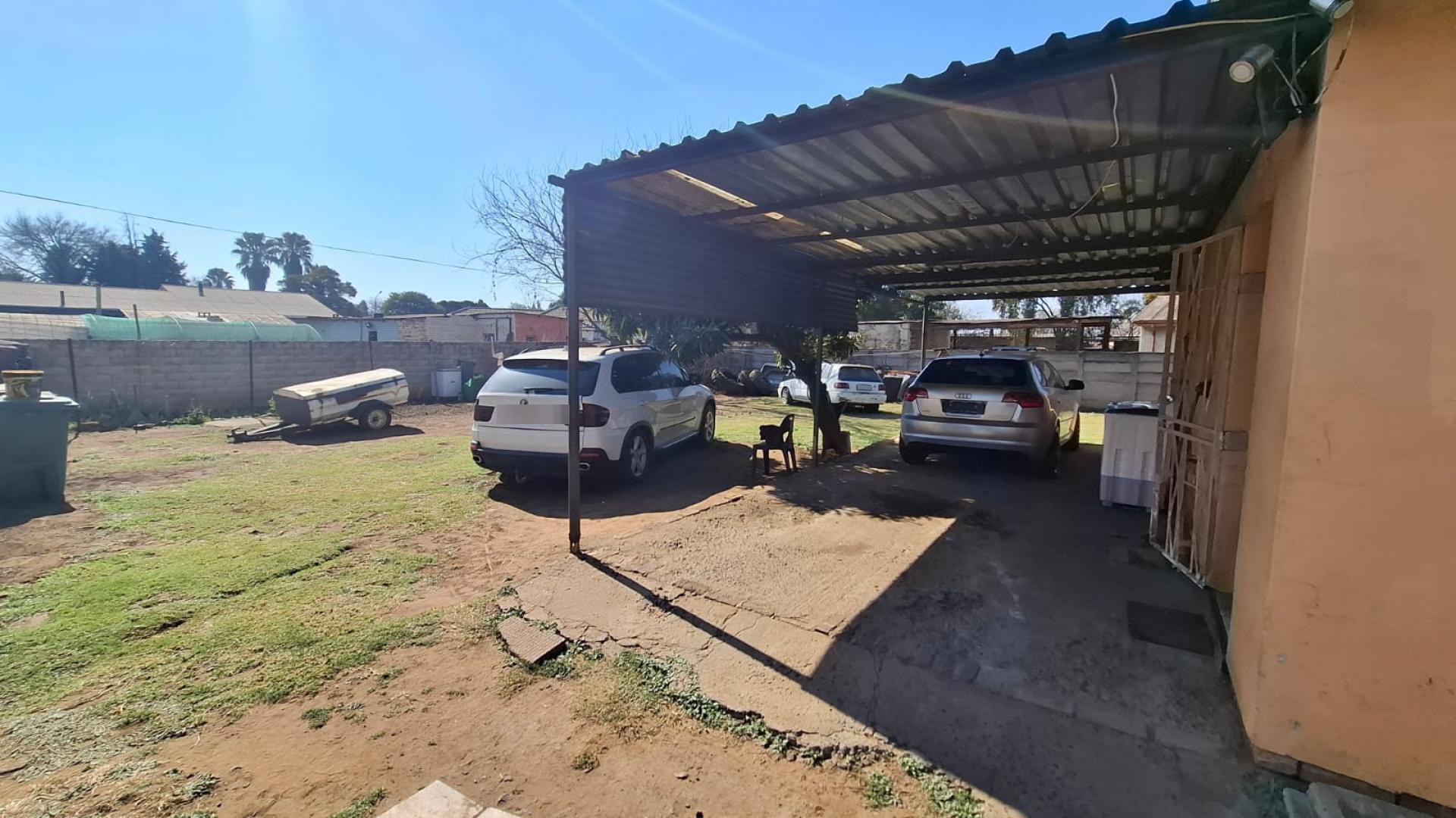 Carport  of property in Mineralia
