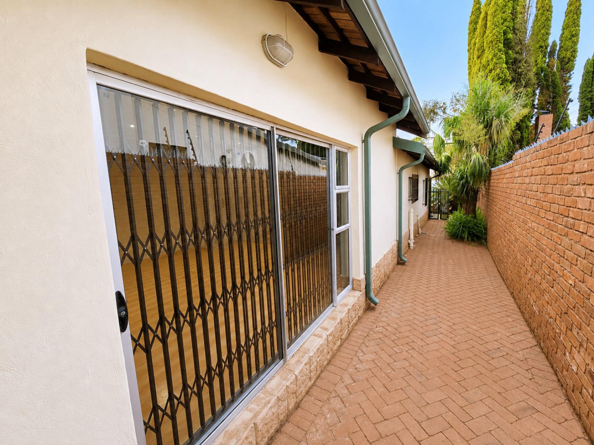  of property in Sinoville