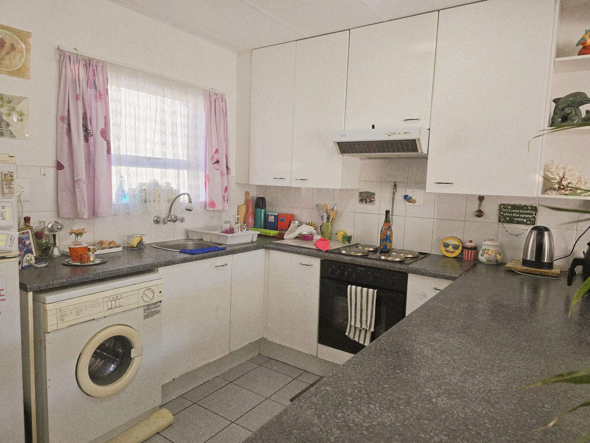  of property in Sunnyridge