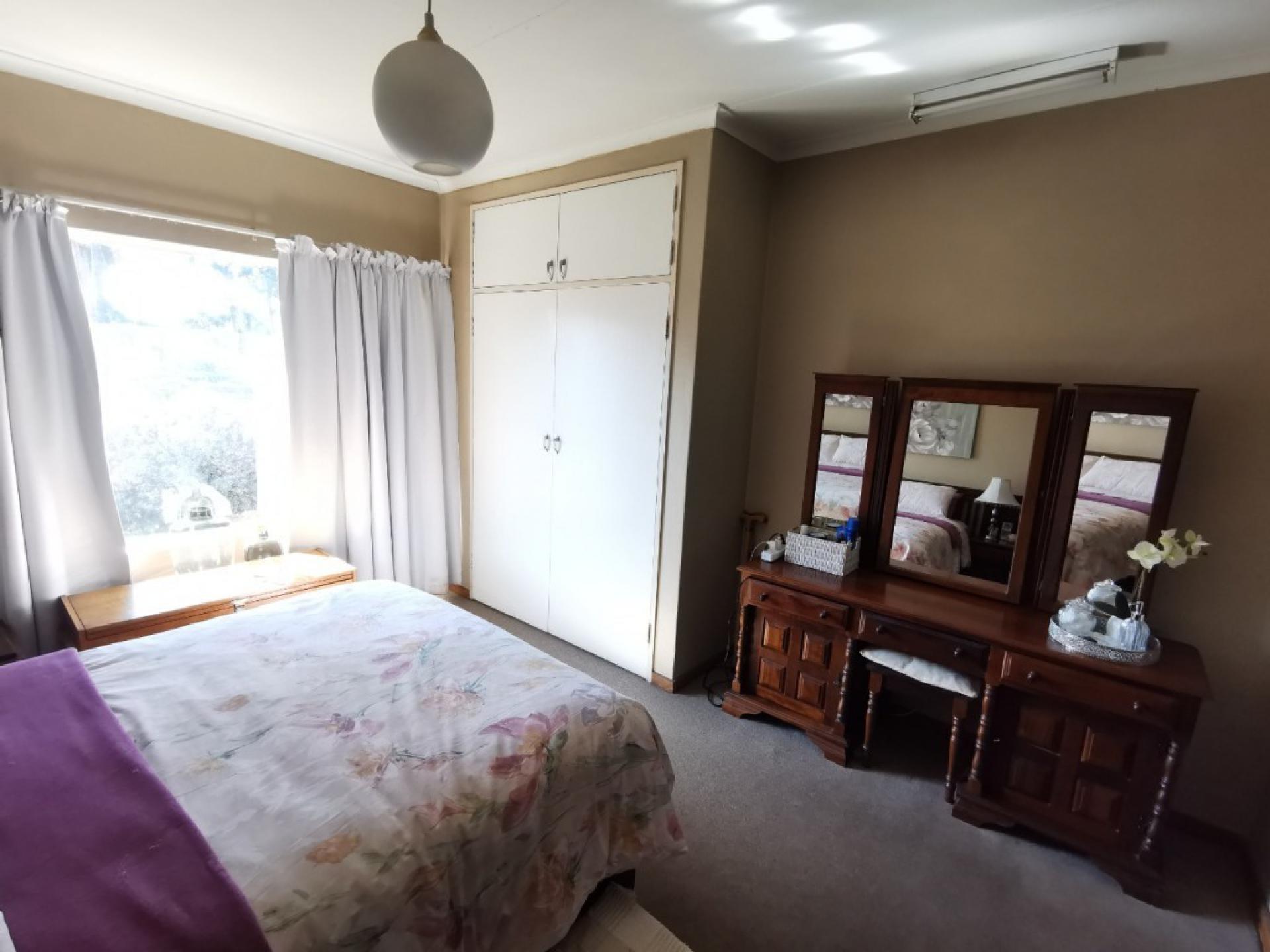  of property in Theresapark
