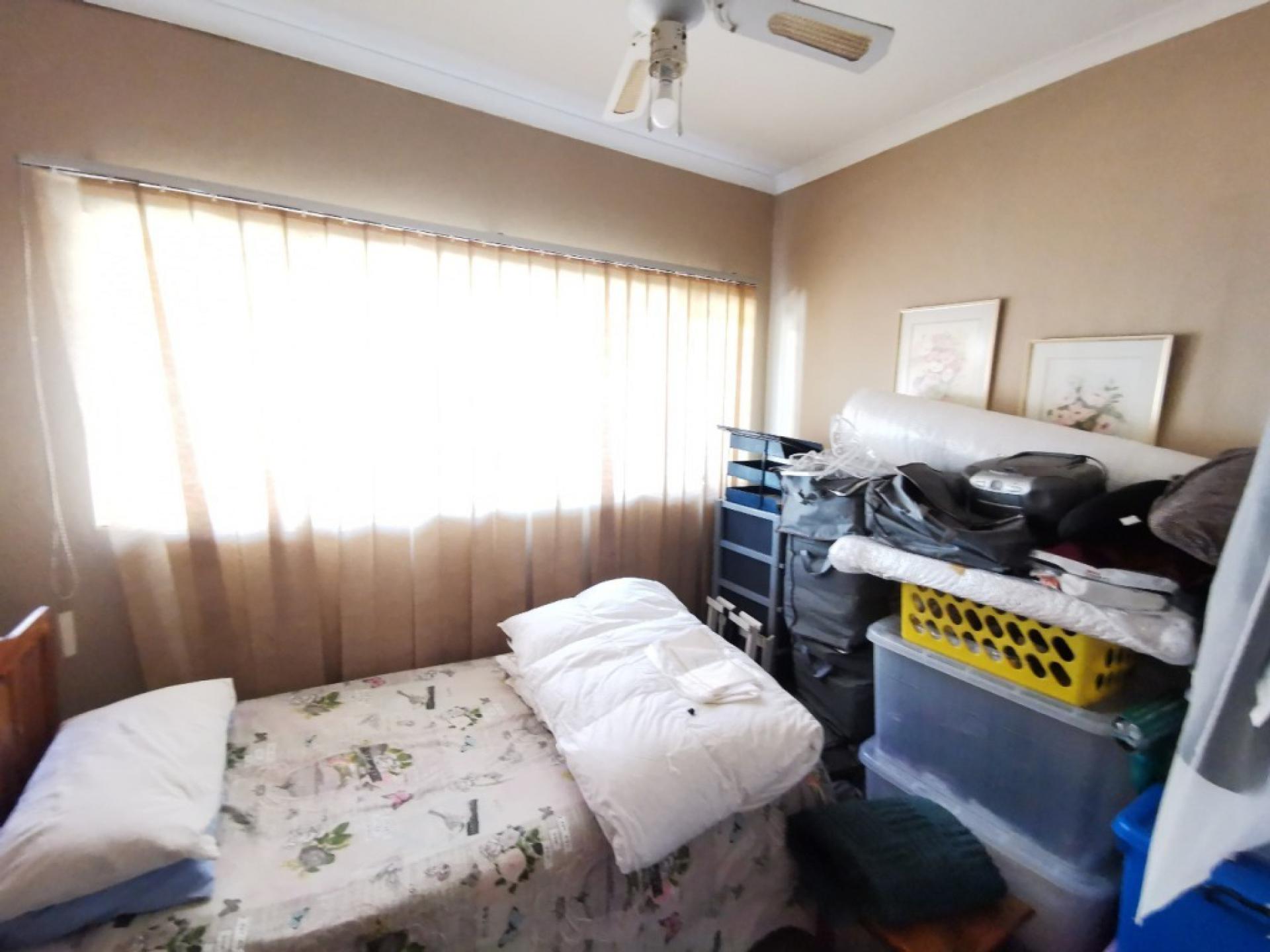  of property in Theresapark