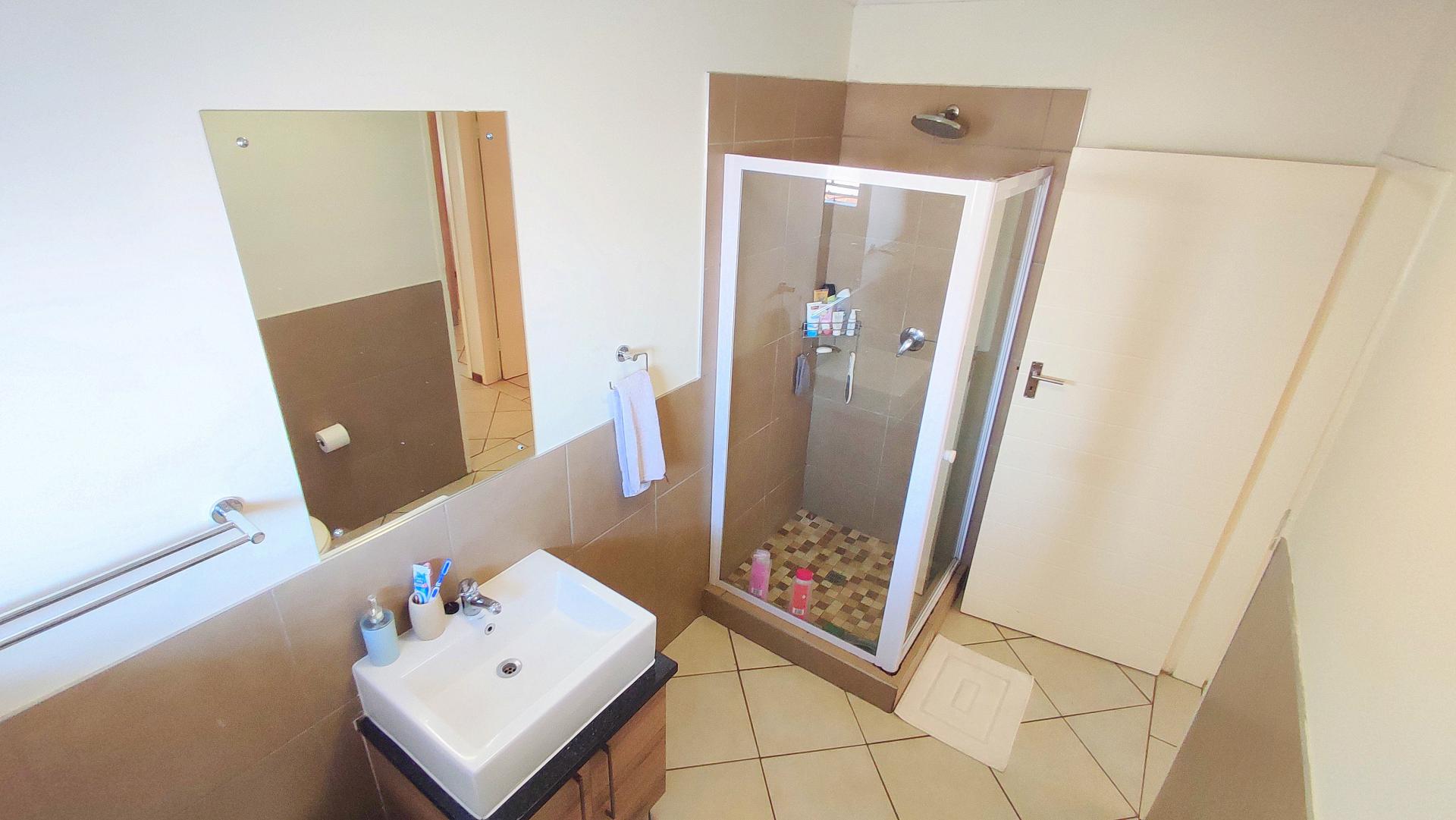  of property in Monavoni