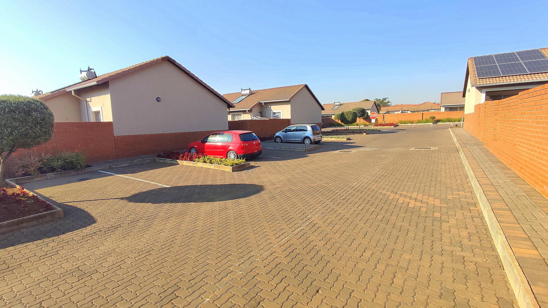  of property in Monavoni