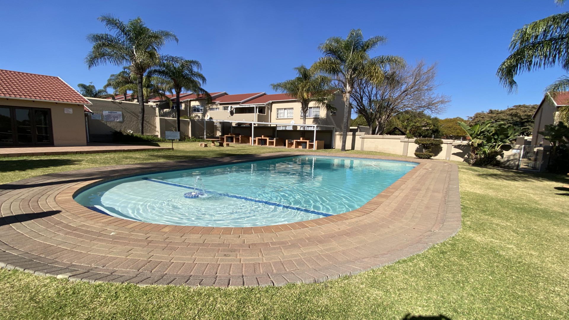 Swimming Pool of property in Vorna Valley