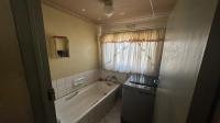 Bathroom 1 of property in Protea Glen