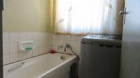 Bathroom 2 - 3 square meters of property in Protea Glen