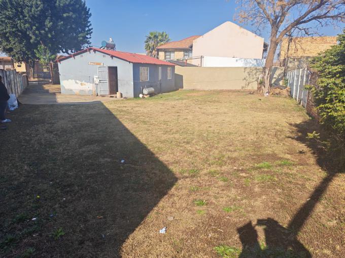 2 Bedroom House for Sale For Sale in Lenasia - MR719553