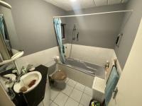  of property in Glenvista
