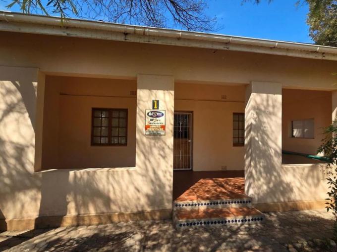 3 Bedroom House to Rent in Oudtshoorn - Property to rent - MR719567