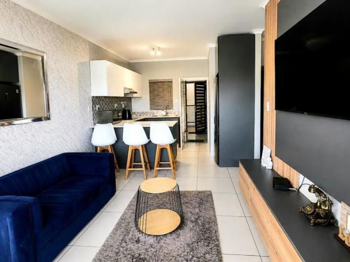 2 Bedroom Apartment for Sale For Sale in Umhlanga  - MR719568
