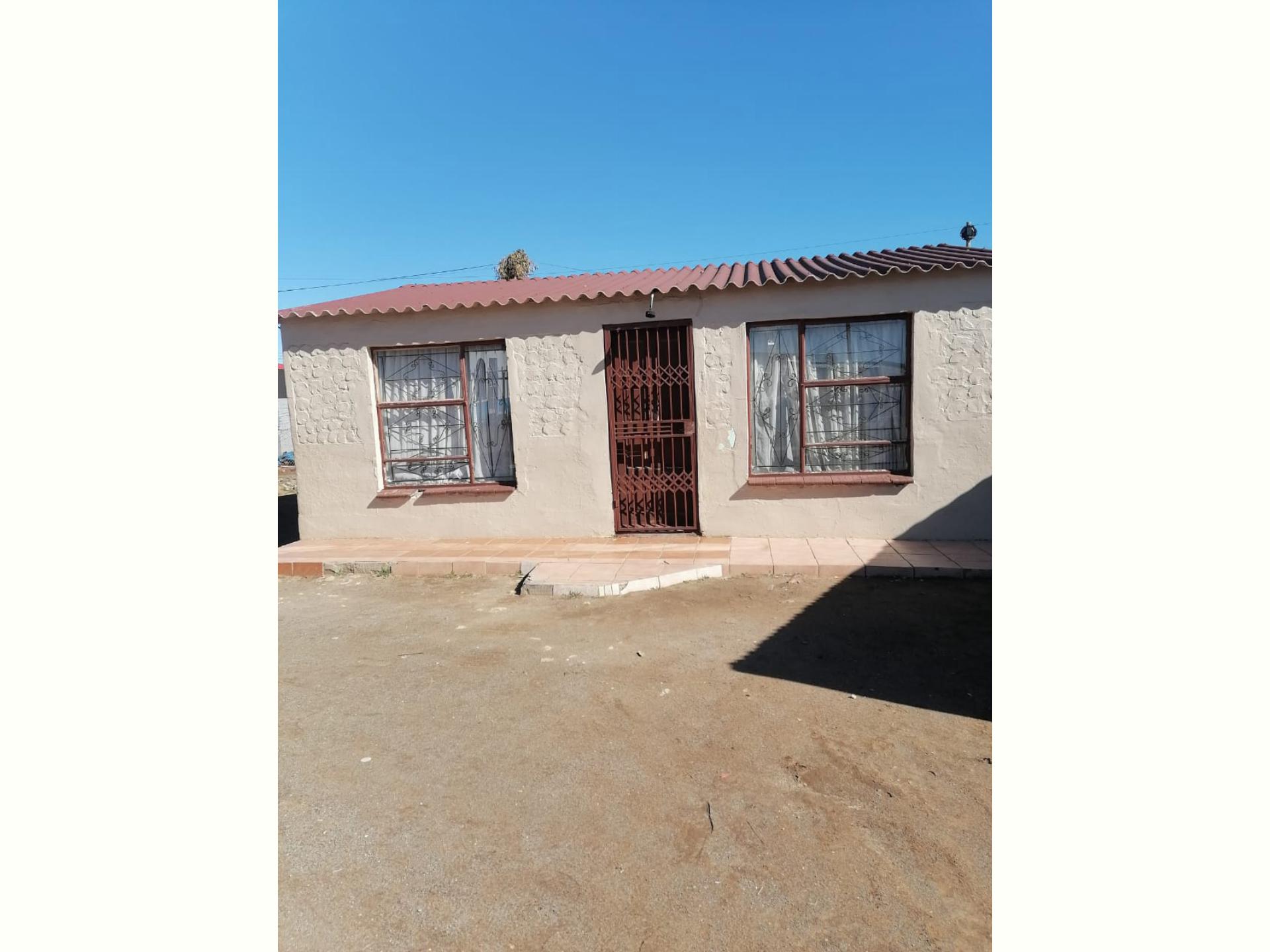  of property in Rocklands