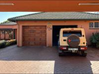  of property in Glenvista