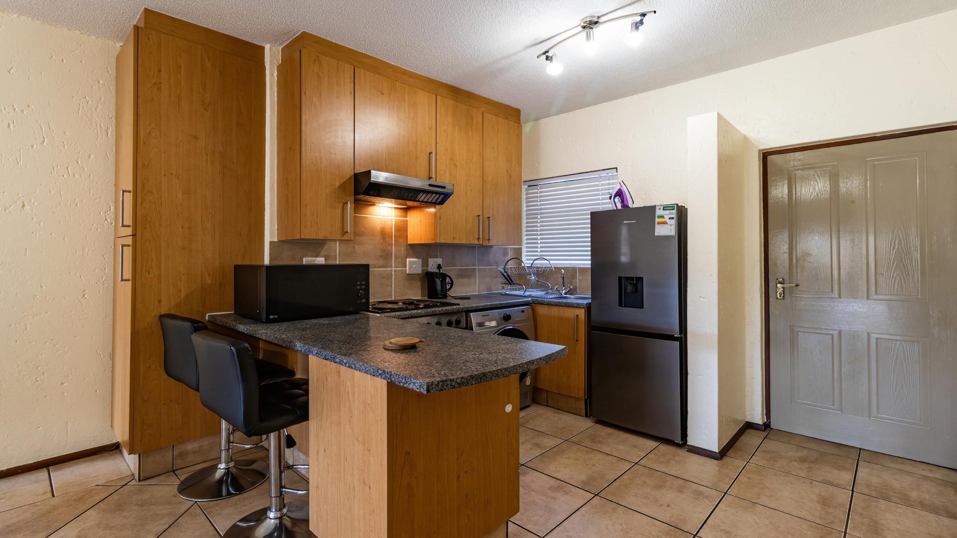 Kitchen - 7 square meters of property in Lone Hill