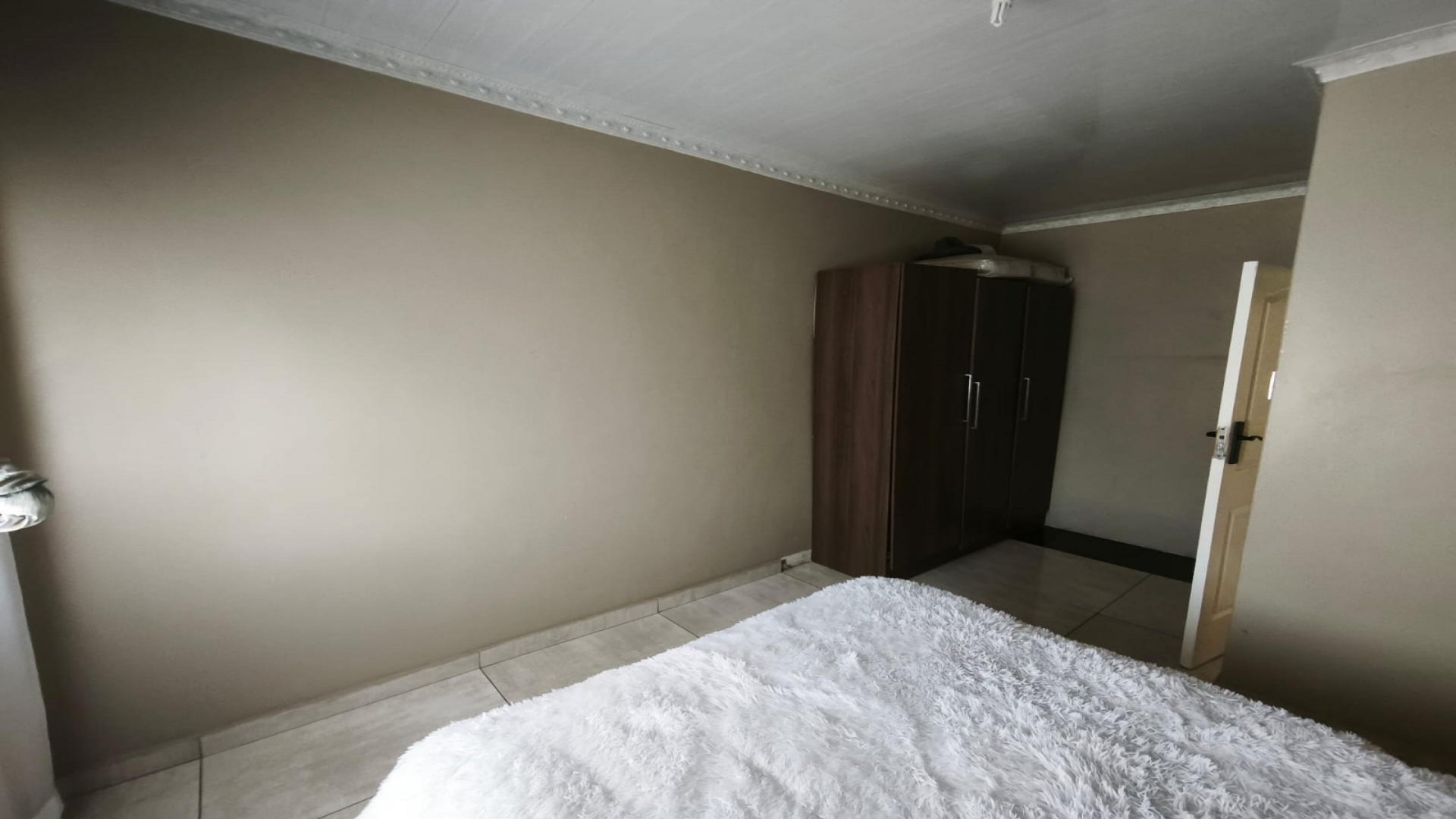 Bed Room 2 of property in Modder East