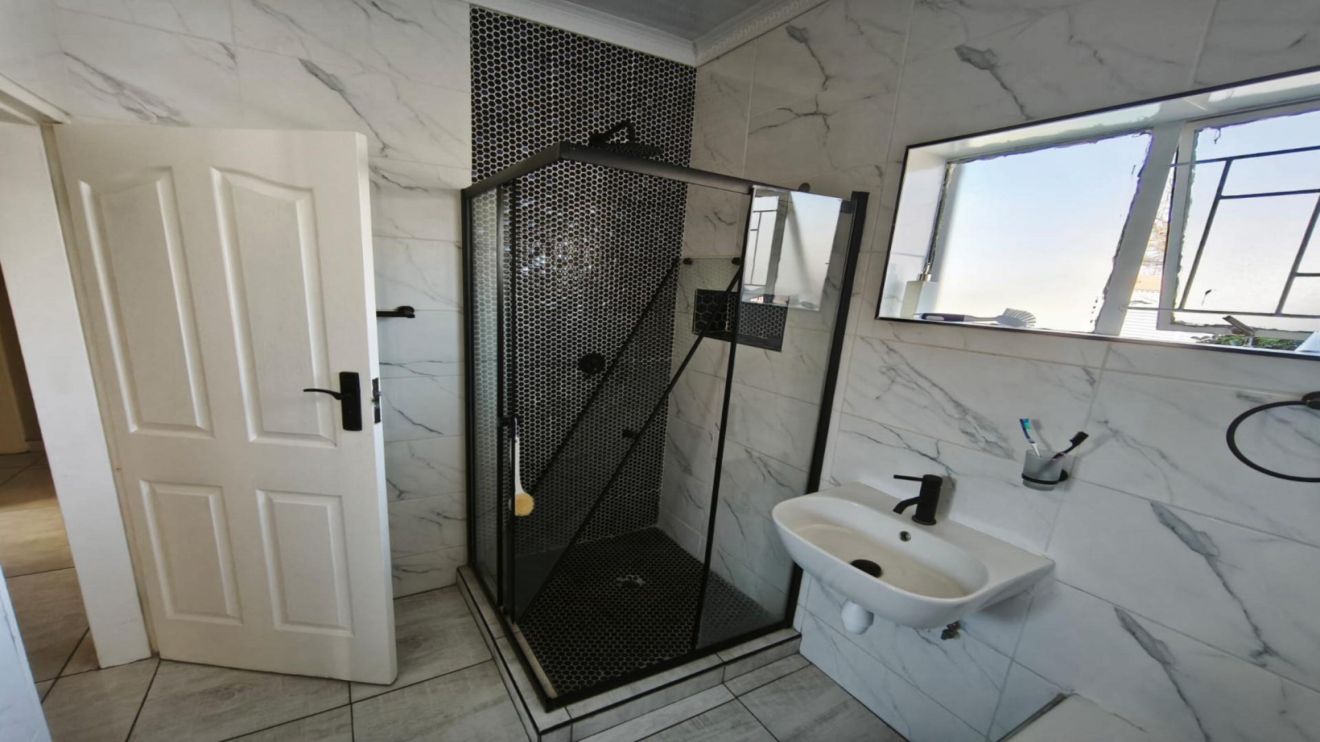 Bathroom 2 of property in Modder East