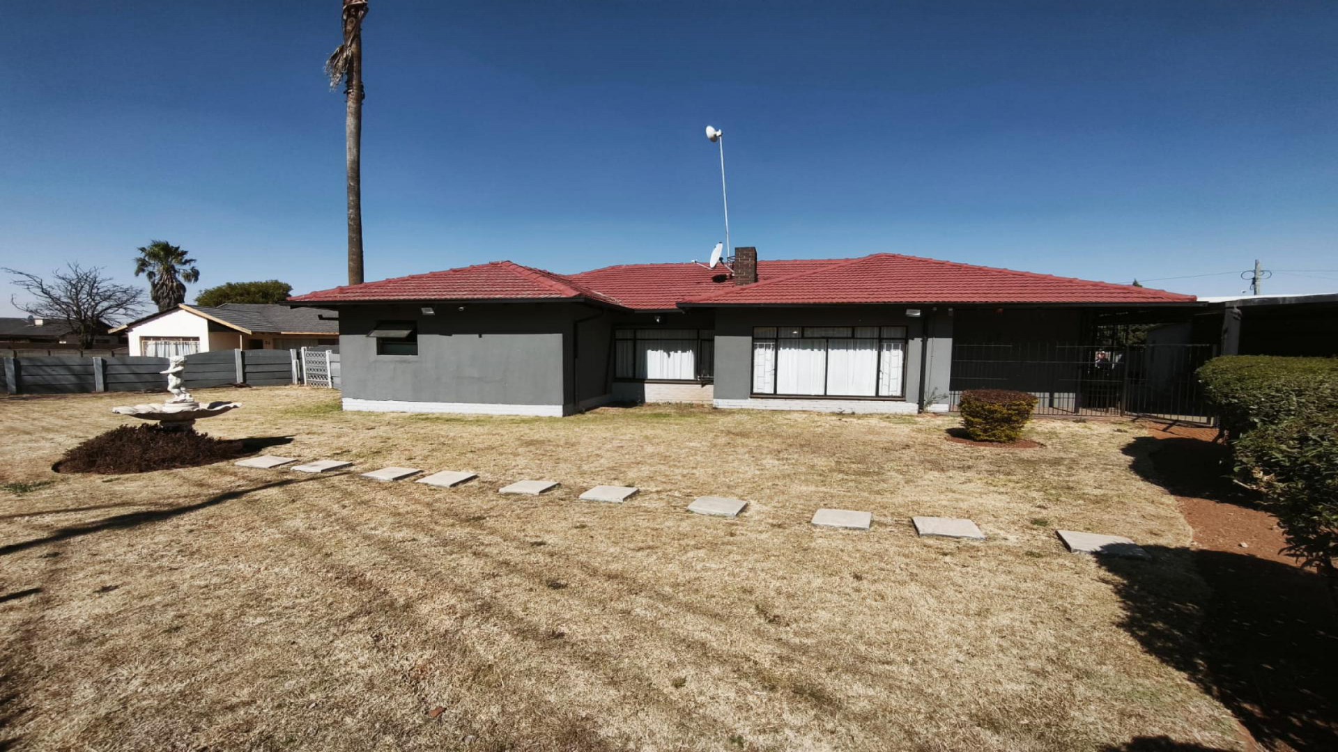 Front View of property in Modder East