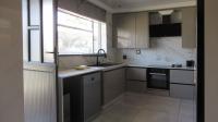 Kitchen - 16 square meters of property in Modder East