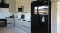 Kitchen - 16 square meters of property in Modder East
